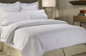 Marriott Bed & Bedding Set